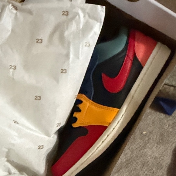 Nike Multicolor Low-Top Sneaker in Red Yellow Navy Teal Black Cream